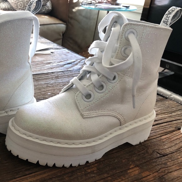 white glitter docs